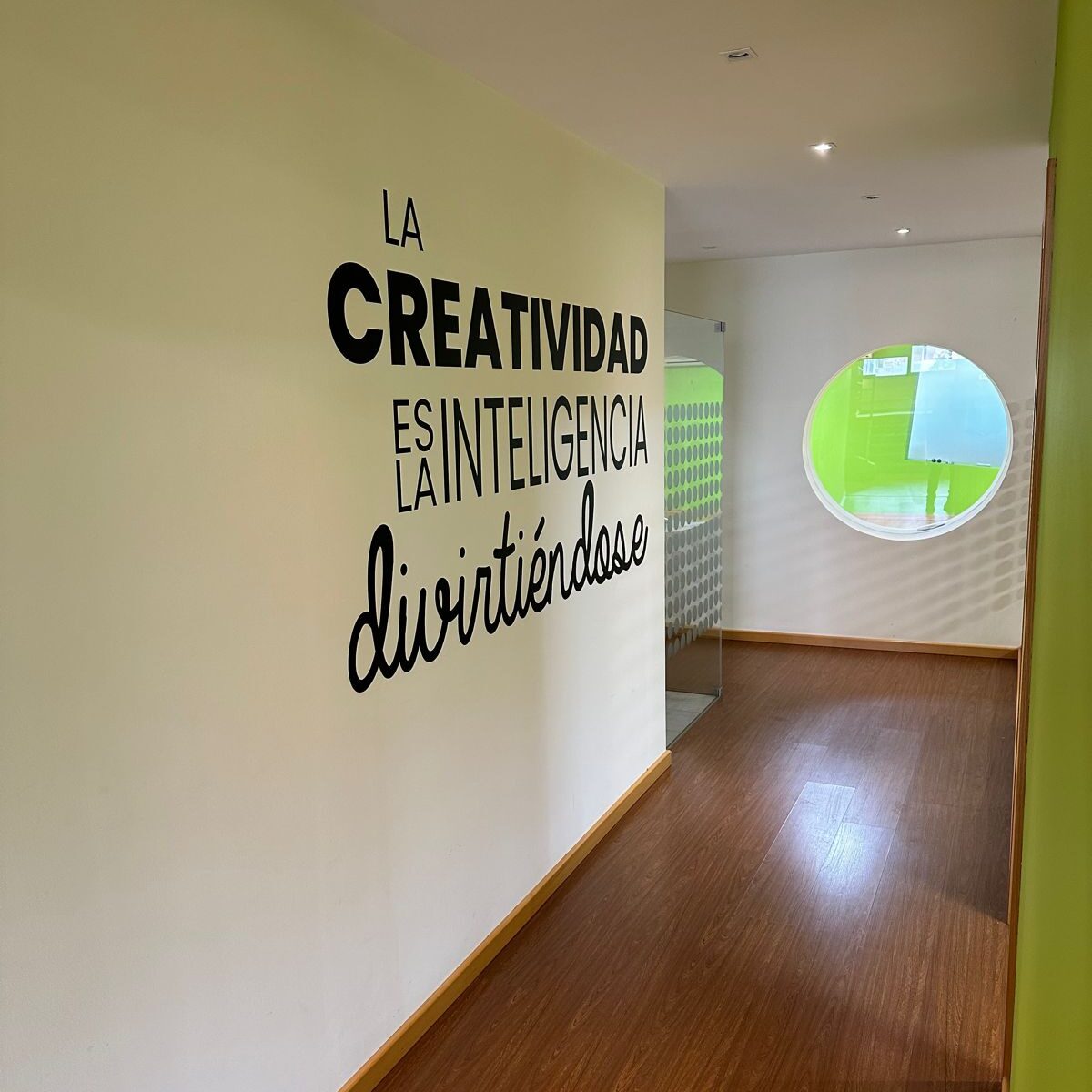 Decoração de lojas e montras